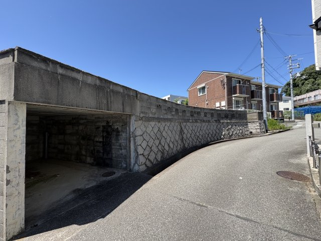 神戸市須磨区多井畑字出口土地の前面道路含む現地写真