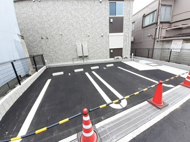 サンフラワー杭瀬の駐車場