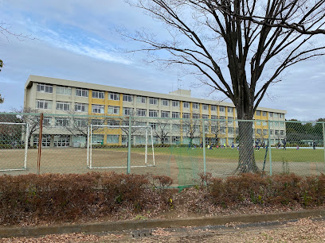 【周辺】 | エステート鶴牧 | 市立南鶴牧小学校まで徒歩８分