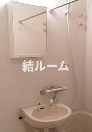 板橋区大谷口上町の賃貸マンションの洗面所