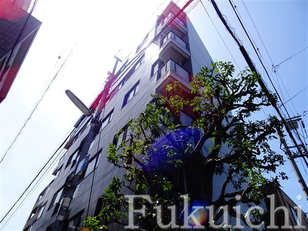 クレア学芸大学の外観