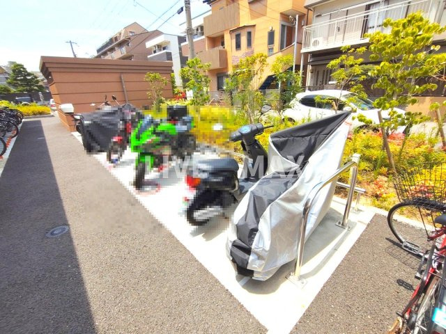 【駐車場】Luxe服部天神 