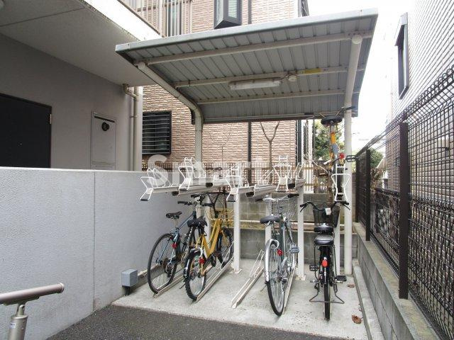 【その他共用部分】 | クアトロN | 整理整頓がされる駐輪場がございます♪
