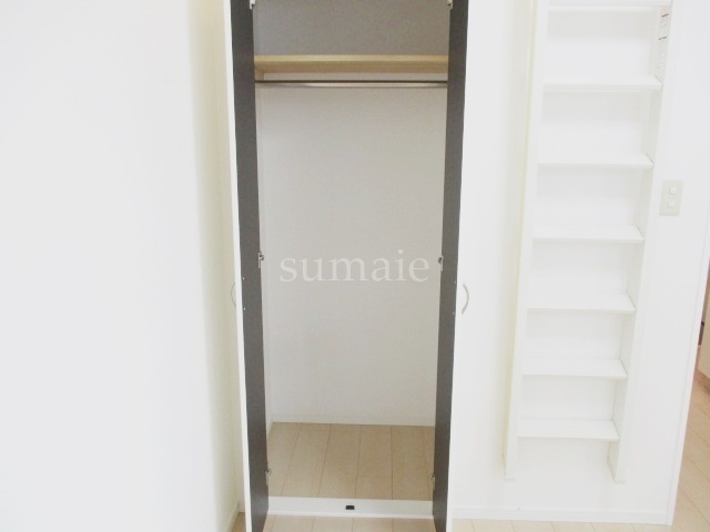 コンフォート赤羽の収納|お部屋に付いてる収納です☆