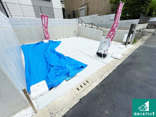 川西市緑台　第3期　新築一戸建ての駐車場|駐車スペース！散水栓があるので、こまめに愛車を洗えます！