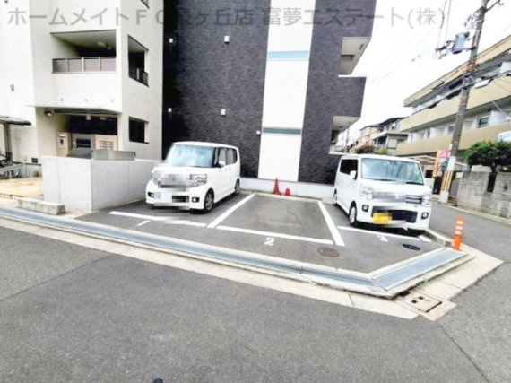 フジパレスパークサイド白鷺の駐車場