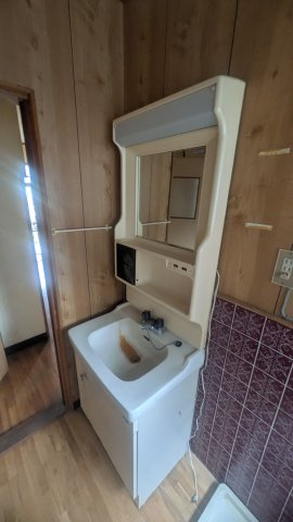 中古住宅　軽海の独立洗面台
