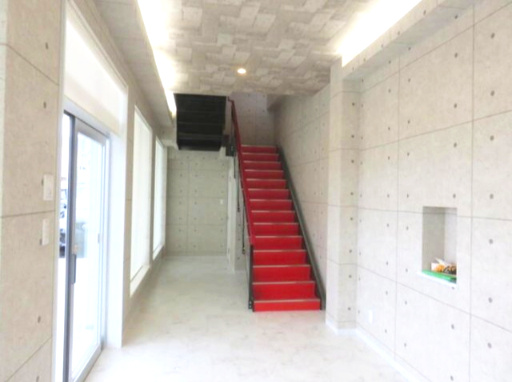寿建物付土地の内装