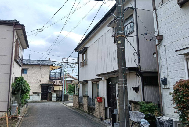 中古／富士見市上沢１丁目の前面道路含む現地写真|北東側外観写真