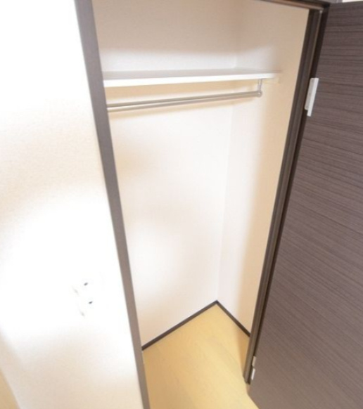 あきる野市油平のアパートの収納
