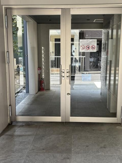 【エントランス】
