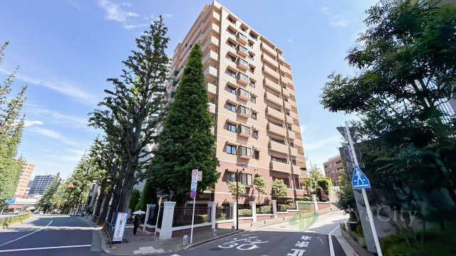 ファミールコート白金タワーズ