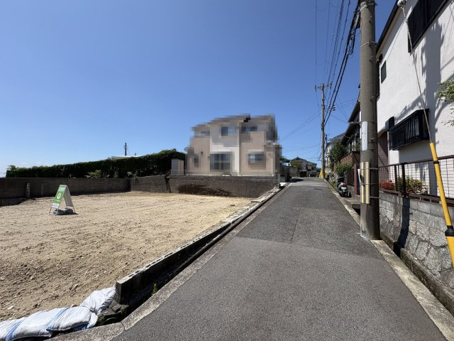 神戸市北区鈴蘭台東町7丁目土地の前面道路含む現地写真