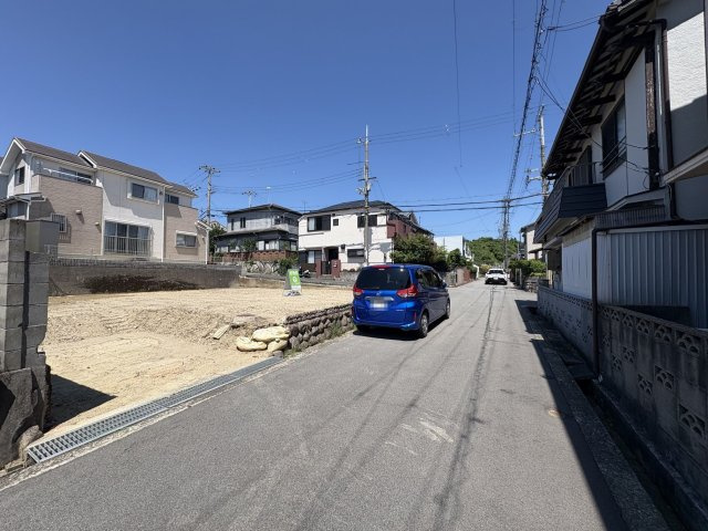神戸市北区鈴蘭台東町7丁目土地の前面道路含む現地写真