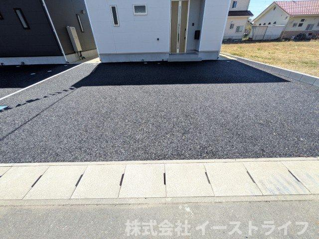 【新築戸建】　いわき市好間町上好間第5　全3棟の駐車場|同社施工写真　カースペースです（3台以上駐車可能）