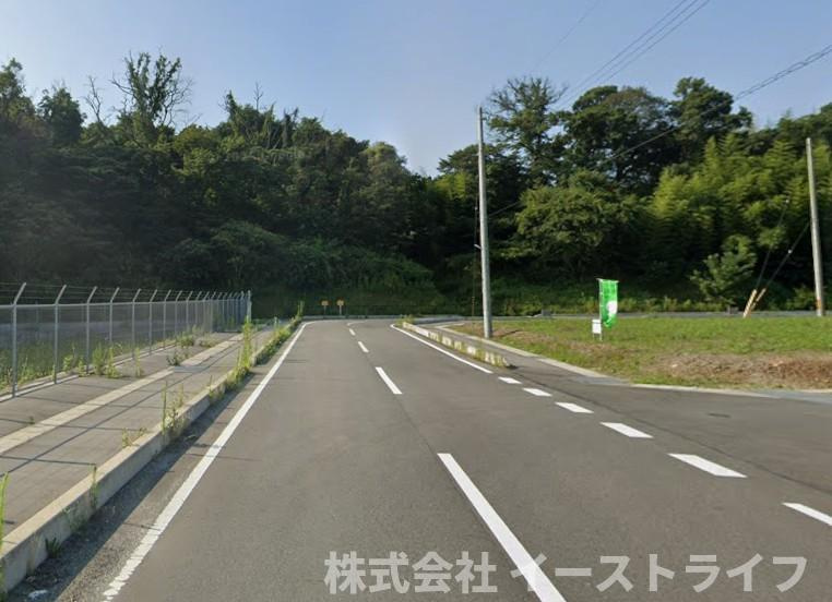 【新築戸建】　いわき市好間町上好間第5　全3棟の前面道路含む現地写真|東側12ｍ公道