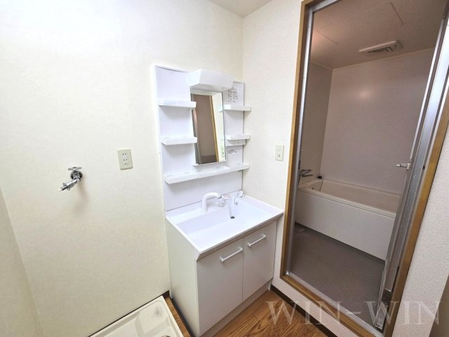 ヴァンティーアの独立洗面台|イメージ（同建物内別部屋の写真です）