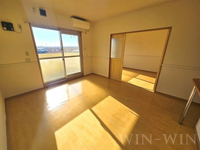 ヴァンティーアの居間・リビング|イメージ（同建物内別部屋の写真です）
