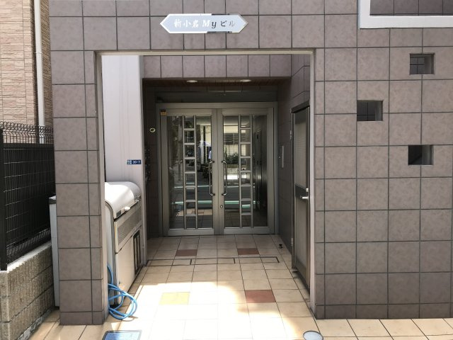 新小岩Myビルのエントランス