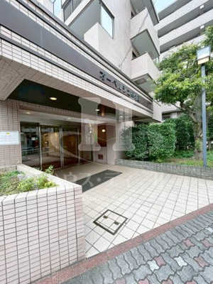 【エントランス】 | オーベルジュ桐ヶ丘 | 建物の内部です