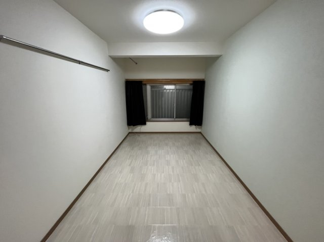 三家第一ビルの居間・リビング