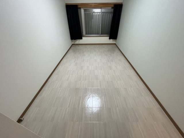 三家第一ビルの玄関