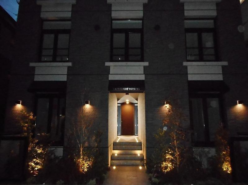 LAPiS COURT YOTSUYA