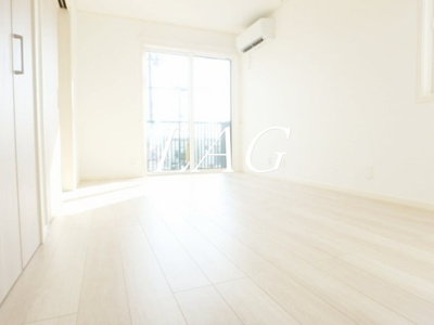 【居間・リビング】 | ＰＲＡＩＳＥ　ＯＮＥ | 洋室のお部屋です。