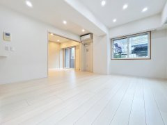 アーバンキャッスル江戸川駅前（2階部分）／仲介手数料無料／新規フルリノベーションの居間・リビング