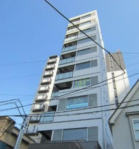 【外観】 | ミュールメゾン西新宿 | 鉄筋コンクリート造のがっちりとした建物。