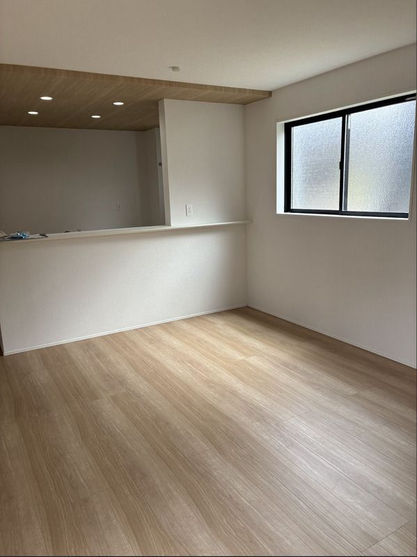 新座市池田4丁目戸建の居間・リビング