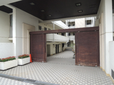 【エントランス】