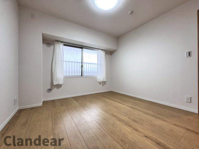 東和ファイナンスの洋室|ドキドキの新生活も、安心してスタート。ぴったりの住まいを見つけませんか？クランディアが一緒に住まい選びをサポートします‼　まずは、お気軽にお問合せください　＃クランディア