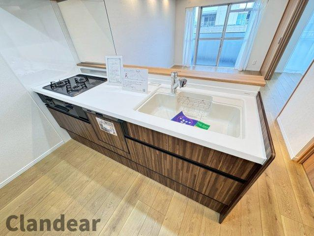 東和ファイナンスのキッチン|ドキドキの新生活も、安心してスタート。ぴったりの住まいを見つけませんか？クランディアが一緒に住まい選びをサポートします‼　まずは、お気軽にお問合せください　＃クランディア