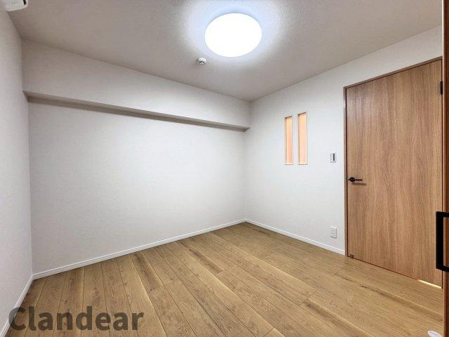 東和ファイナンスの洋室|ドキドキの新生活も、安心してスタート。ぴったりの住まいを見つけませんか？クランディアが一緒に住まい選びをサポートします‼　まずは、お気軽にお問合せください　＃クランディア