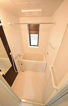 町田市南成瀬４丁目の賃貸マンションの浴室