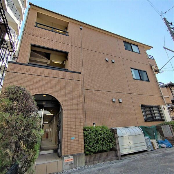 ＪＣ　ＳＯＵＴＨ　ＳＨＩＫＩ　２９５のエントランス