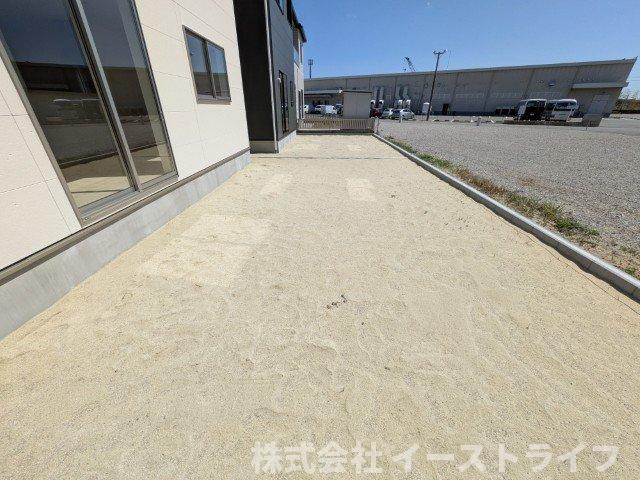 【新築戸建】　いわき市好間町上好間第5　全3棟の庭|同社施工写真　ガーデニングや家庭菜園もできるお庭がついています。お子様の遊び場にも◎