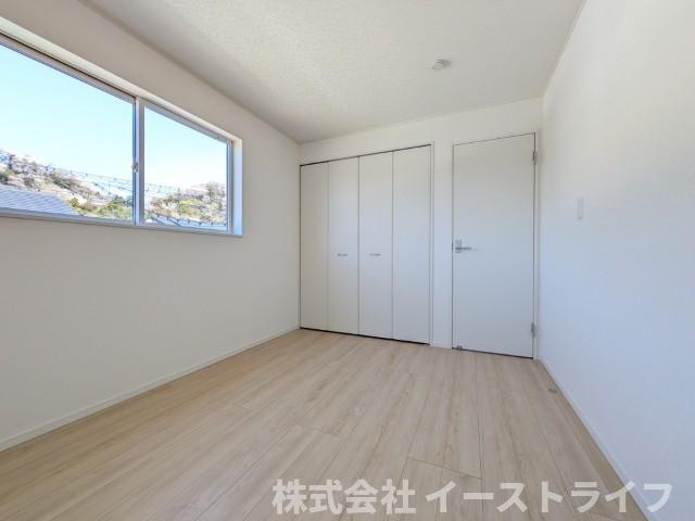 【新築戸建】　いわき市好間町上好間第5　全3棟の洋室|同社施工写真　フローリングは、自分の好みの部屋にしやすいです♪