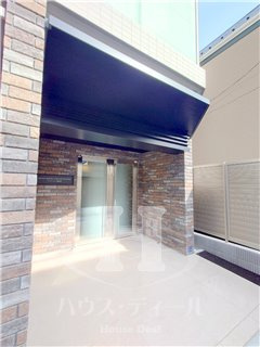 【エントランス】 | スパシエベルタ板橋本町 | 落ち着いたエントランスです