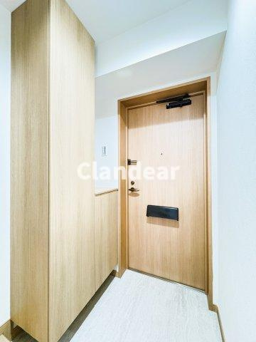 レジェンド東日暮里ウエストの玄関|ドキドキの新生活も、安心してスタート。ぴったりの住まいを見つけませんか？クランディアが一緒に住まい選びをサポートします‼　まずは、お気軽にお問合せください　＃クランディア