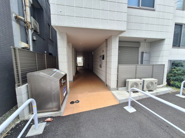 グランソレイユ大井のエントランス