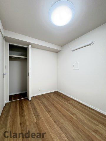 いづみハイツ竹の塚の洋室|ドキドキの新生活も、安心してスタート。ぴったりの住まいを見つけませんか？クランディアが一緒に住まい選びをサポートします‼　まずは、お気軽にお問合せください　＃クランディア