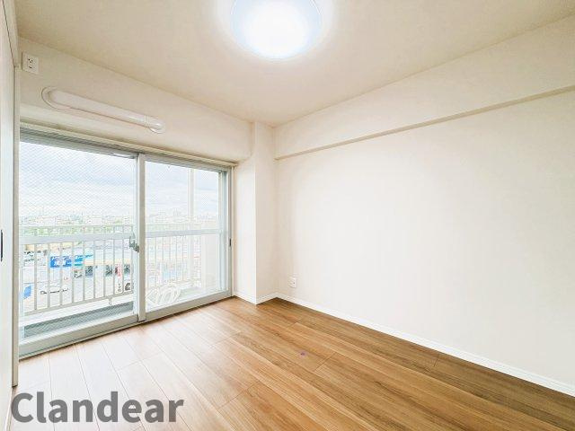 いづみハイツ竹の塚の洋室|ドキドキの新生活も、安心してスタート。ぴったりの住まいを見つけませんか？クランディアが一緒に住まい選びをサポートします‼　まずは、お気軽にお問合せください　＃クランディア