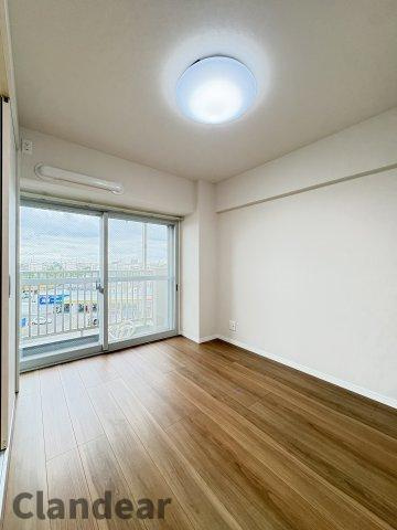 いづみハイツ竹の塚の洋室|ドキドキの新生活も、安心してスタート。ぴったりの住まいを見つけませんか？クランディアが一緒に住まい選びをサポートします‼　まずは、お気軽にお問合せください　＃クランディア