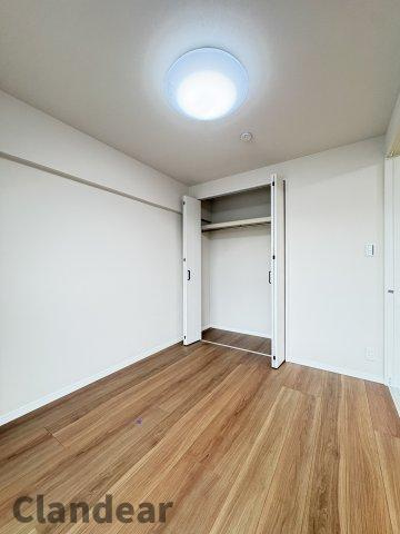 いづみハイツ竹の塚の洋室|ドキドキの新生活も、安心してスタート。ぴったりの住まいを見つけませんか？クランディアが一緒に住まい選びをサポートします‼　まずは、お気軽にお問合せください　＃クランディア