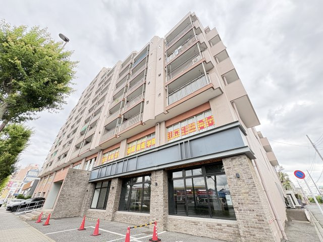 いづみハイツ竹の塚の外観|ドキドキの新生活も、安心してスタート。ぴったりの住まいを見つけませんか？クランディアが一緒に住まい選びをサポートします‼　まずは、お気軽にお問合せください　＃クランディア