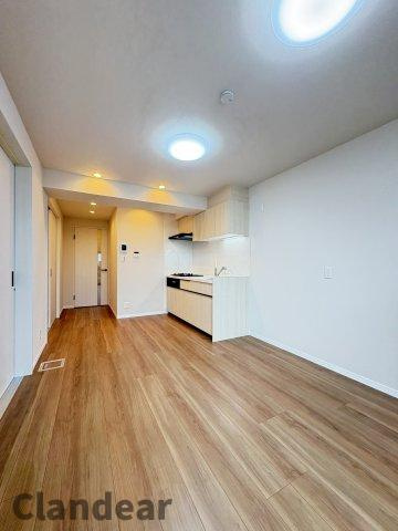いづみハイツ竹の塚の居間・リビング|ドキドキの新生活も、安心してスタート。ぴったりの住まいを見つけませんか？クランディアが一緒に住まい選びをサポートします‼　まずは、お気軽にお問合せください　＃クランディア