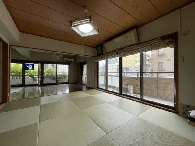 トーカンマンション堀江町第参弐の和室