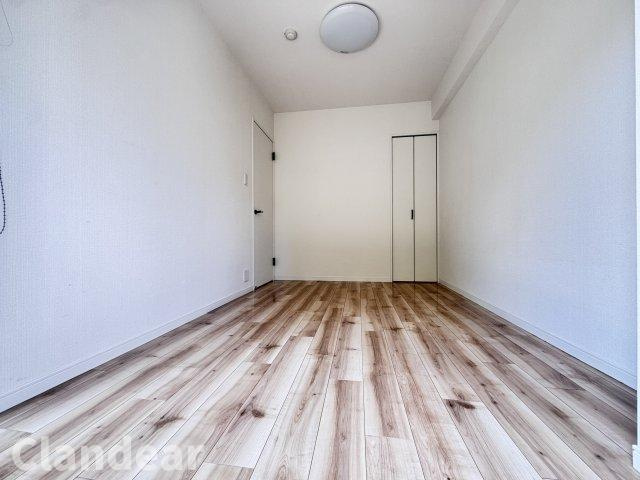 ヴェラハイツ松戸の洋室|ドキドキの新生活も、安心してスタート。ぴったりの住まいを見つけませんか？クランディアが一緒に住まい選びをサポートします‼　まずは、お気軽にお問合せください　＃クランディア